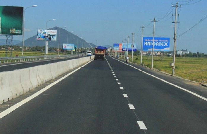 Dự án mở rộng Quốc lộ 1 qua Ninh Thuận gây nứt gần 800 nhà dân, cử tri kiến nghị sớm giải quyết